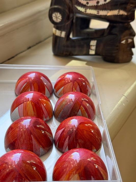 THE PRALINE DUET (2 x Almond & 2 x Hazelnut Bonbons)